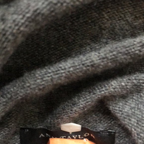 Ann Taylor 3/4 sleeve sweater gray wool/cashmere blend Size Small - Picture 10 of 16